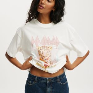 Def Leppard Boxy Graphic Tee