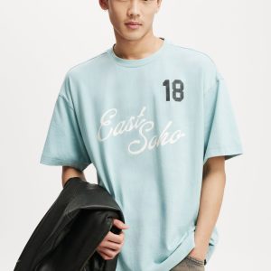 Box Fit Graphic T-Shirt