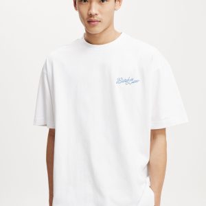 Box Fit Graphic T-Shirt