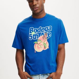 Cropped Fit Graphic T-Shirt