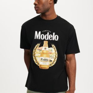 Modelo Box Fit T-Shirt