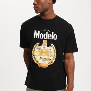 Modelo Box Fit T-Shirt