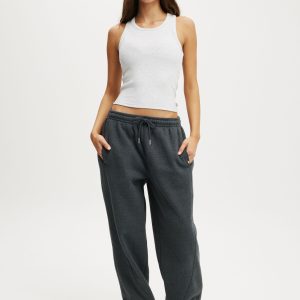 Plush Essential Barrel Sweatpant